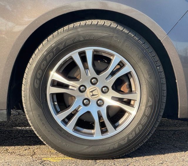 2012 Honda Odyssey EX-L photo 3