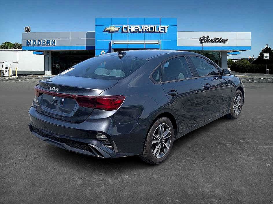 2023 Kia Forte LXS photo 5
