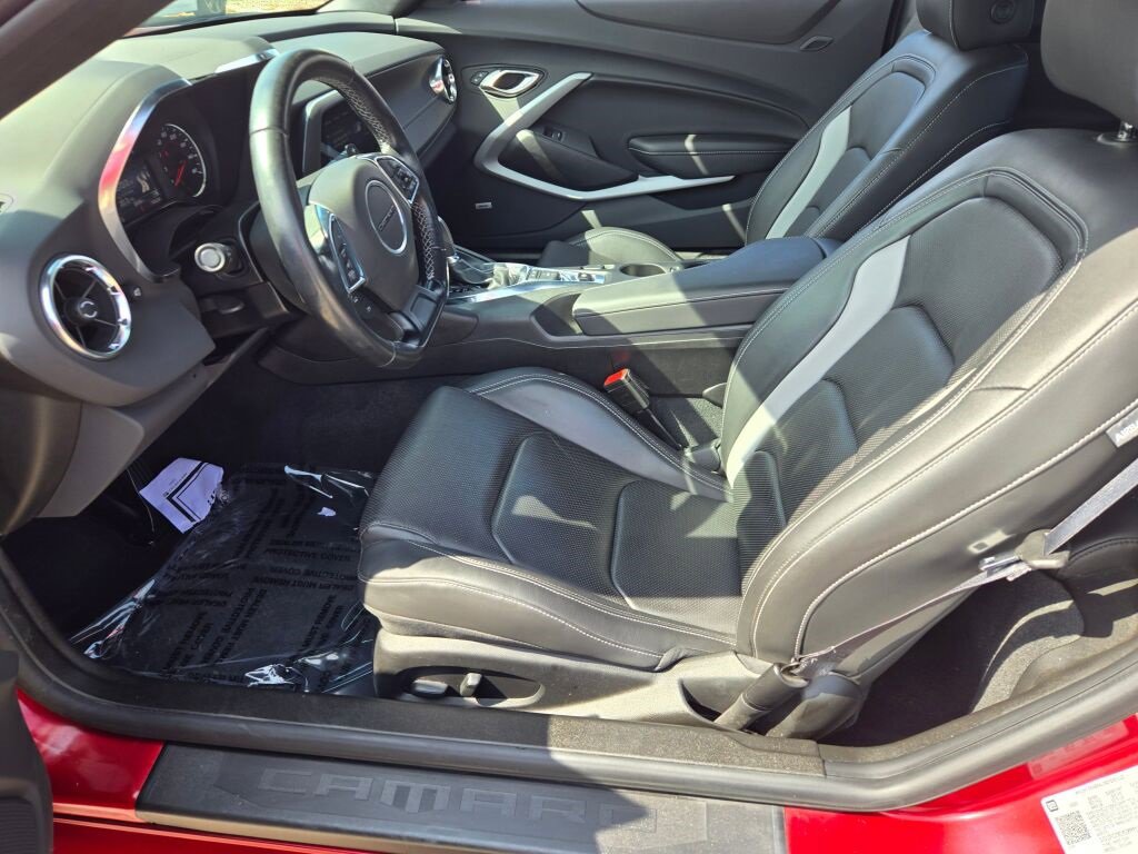 2023 Chevrolet Camaro 2LT photo 14