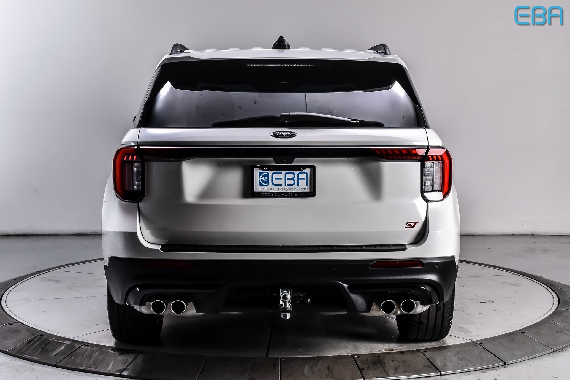 2025 Ford Explorer ST photo 4