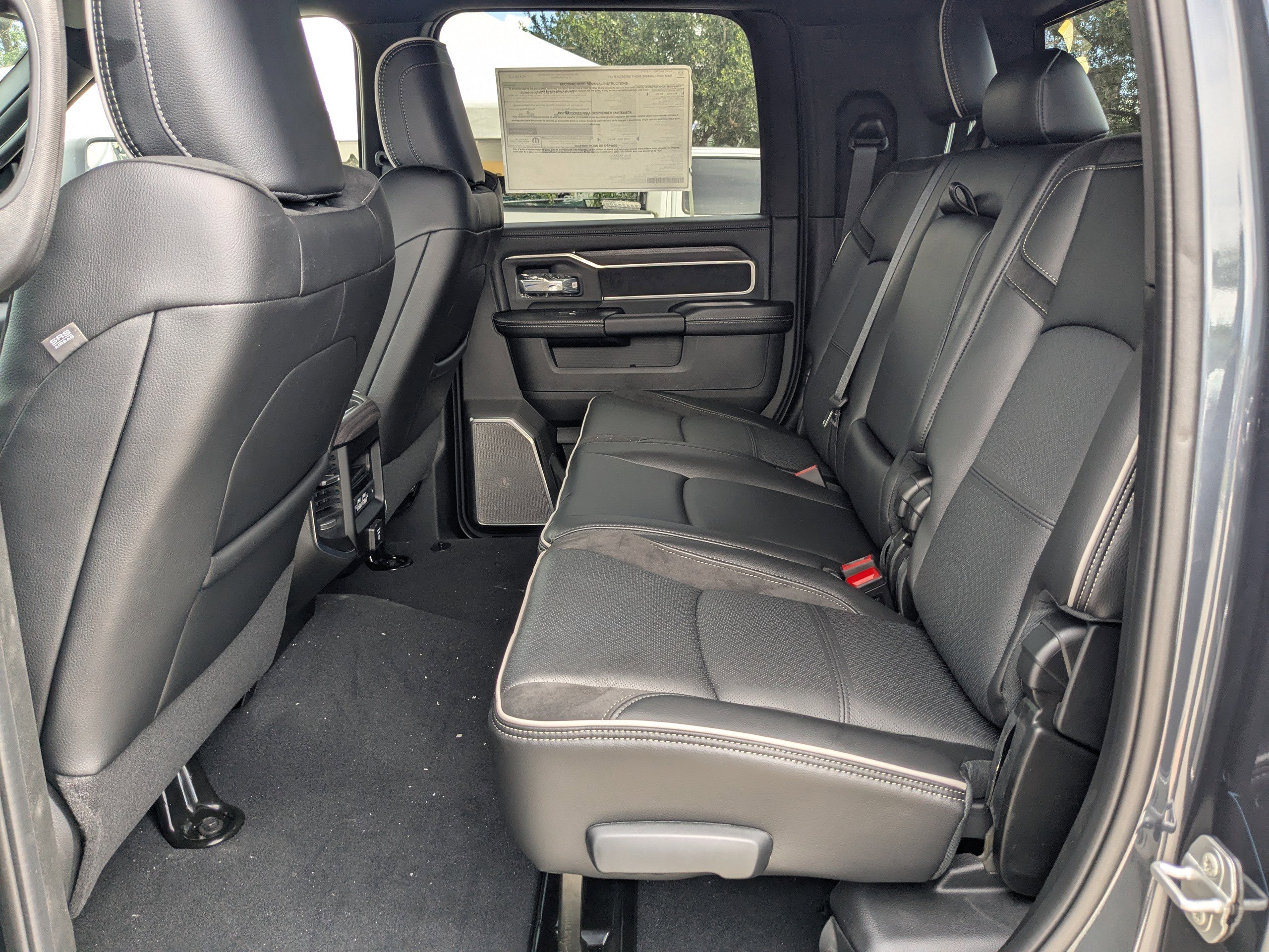 2025 Ram 3500 Laramie photo 12