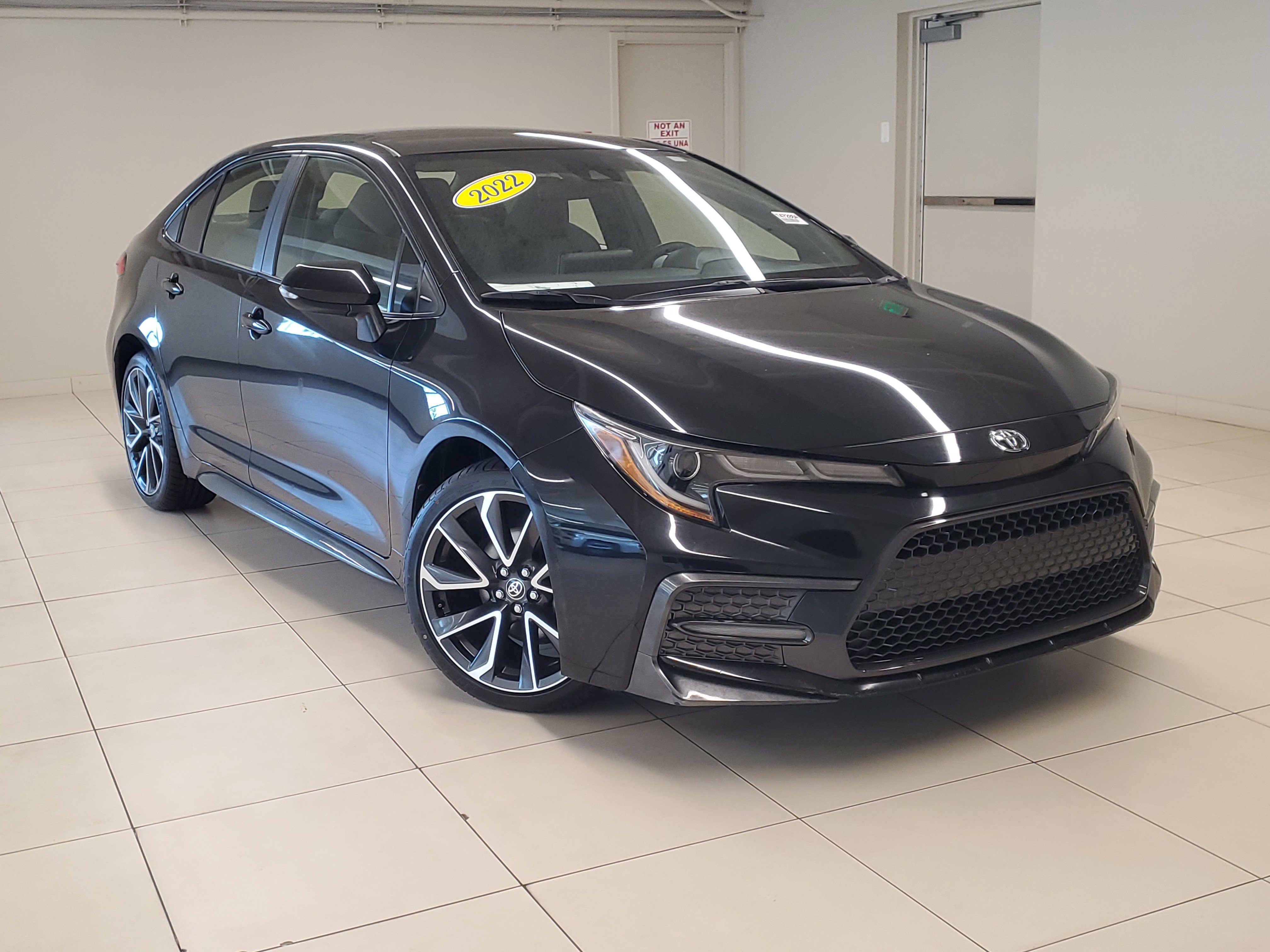 Used 2022 Toyota Corolla SE with VIN JTDS4MCE8NJ093380 for sale in Pinecrest, FL