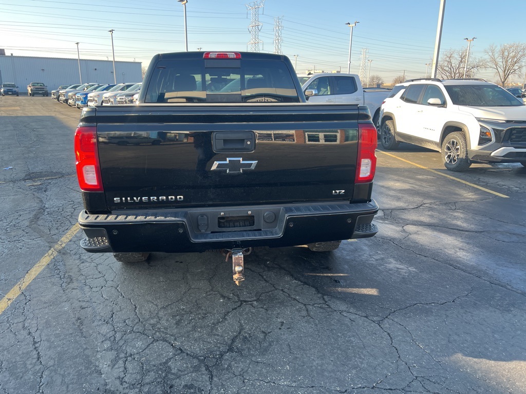 2017 CHEVROLET SILVERADO - Image 6
