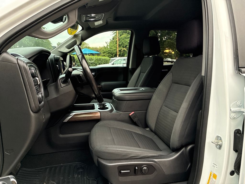 2020 Chevrolet Silverado 1500 RST photo 8