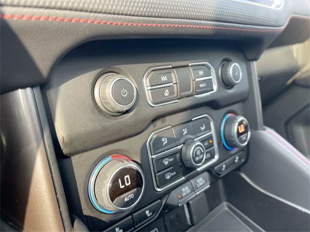 2022 CHEVROLET SUBURBAN - Image 34