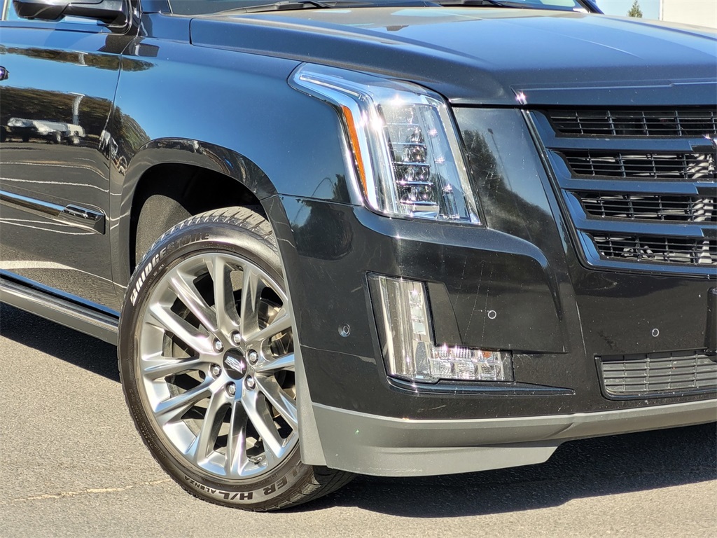 2020 Cadillac Escalade Premium Luxury photo 4