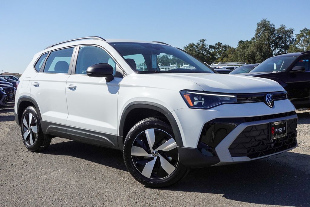 2025 Volkswagen Taos S photo 3