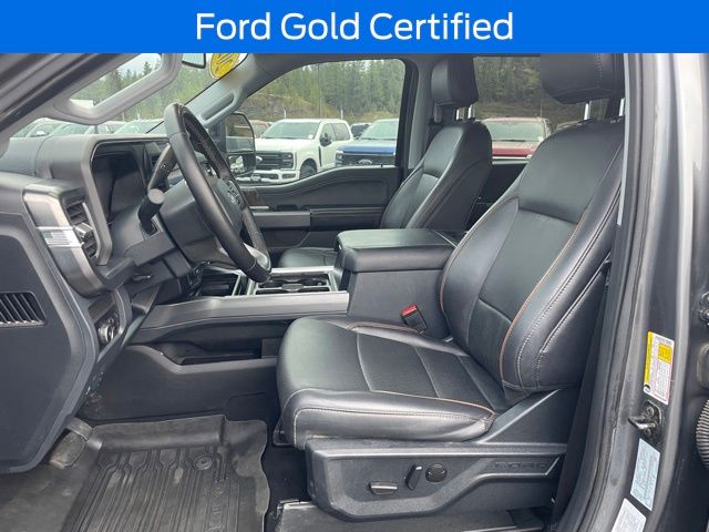 2025 Ford F-350 photo 2