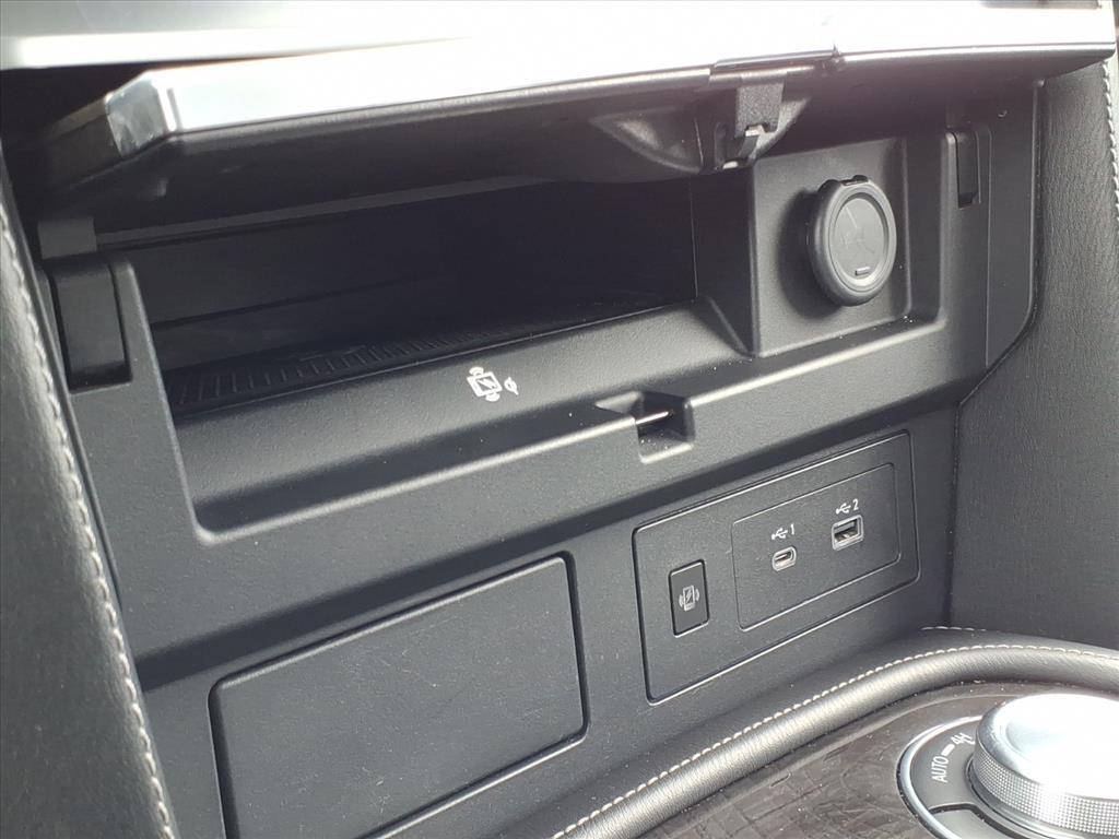 2023 Infiniti QX80 Luxe photo 6