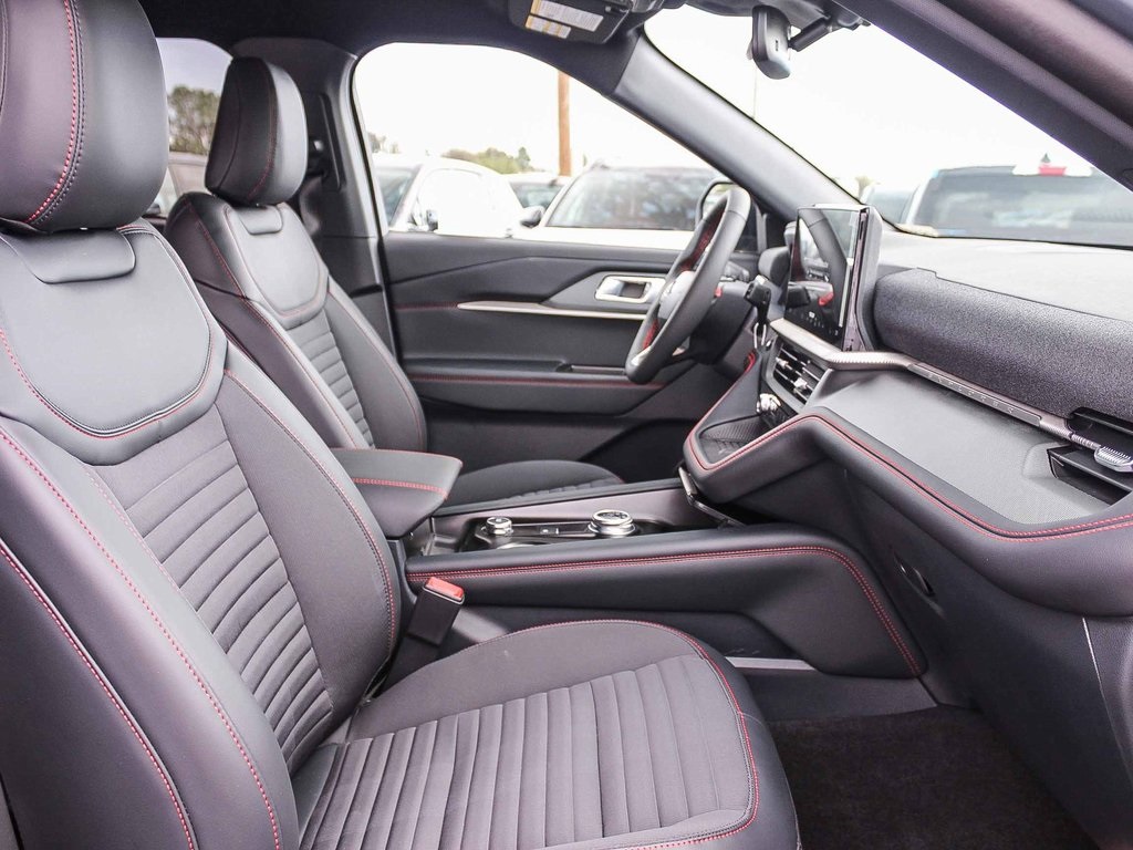 2025 Ford Explorer ST-Line photo 13