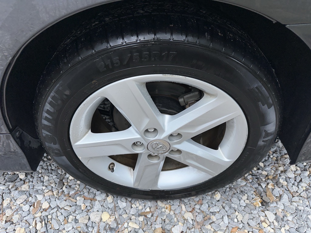 2013 Toyota Camry SE photo 3