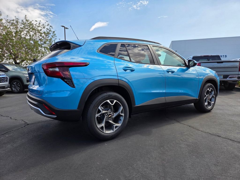 2026 Chevrolet Trax LT photo 4