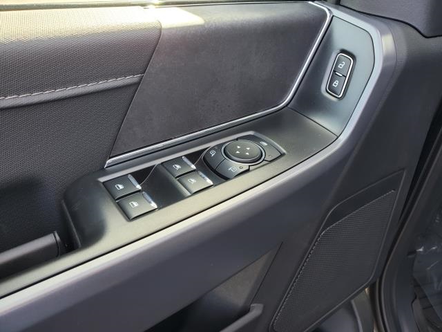 2025 Ford F-150 XLT photo 12