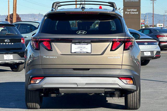2026 Hyundai Tucson Hybrid SEL photo 4