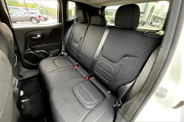 2020 Jeep Renegade Latitude photo 20