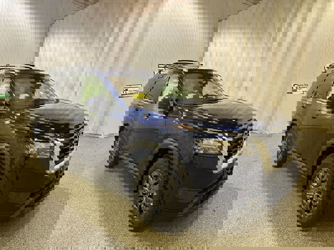 2025 Nissan Pathfinder SV's photo