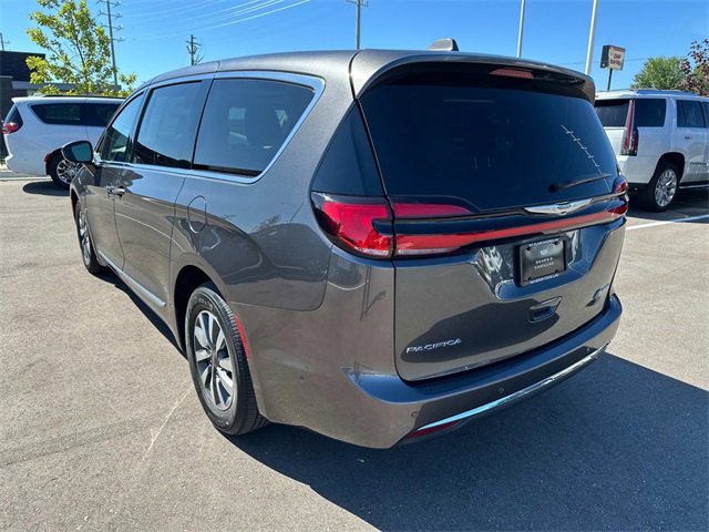 2022 Chrysler Pacifica Hybrid Limited photo 31