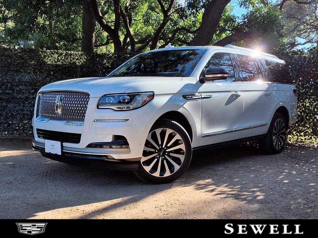 2024 Lincoln Navigator Reserve L's photo