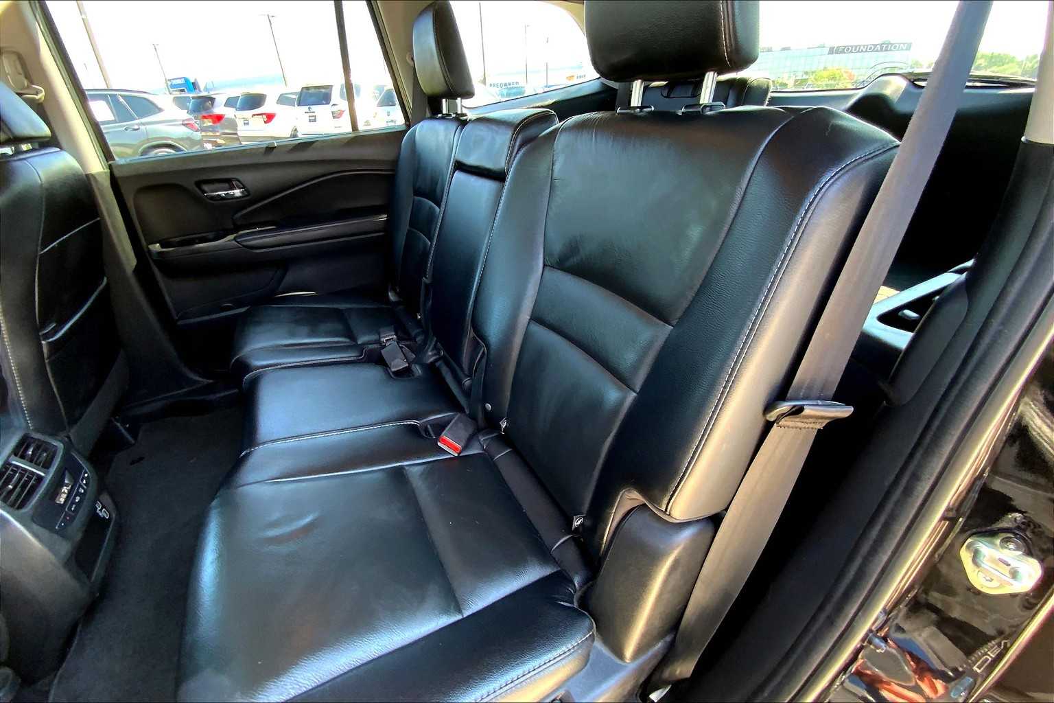2020 Honda Pilot EX-L photo 20