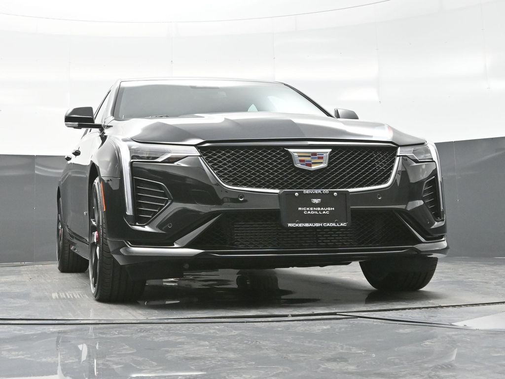 2025 Cadillac CT4 photo 9