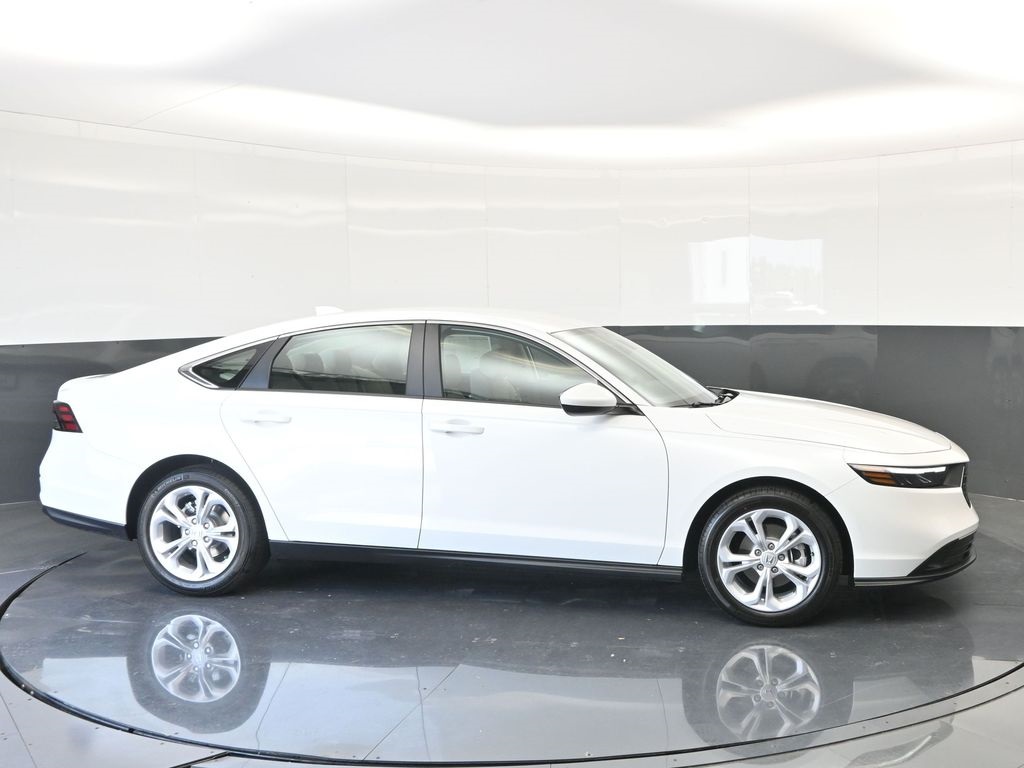 2025 Honda Accord 1.5T LX photo 3