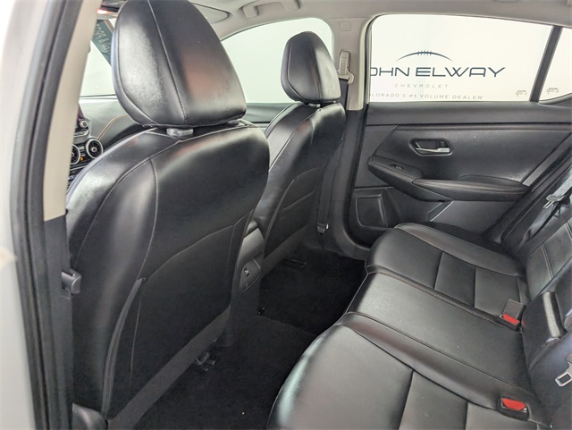 2022 Nissan Sentra SR photo 12