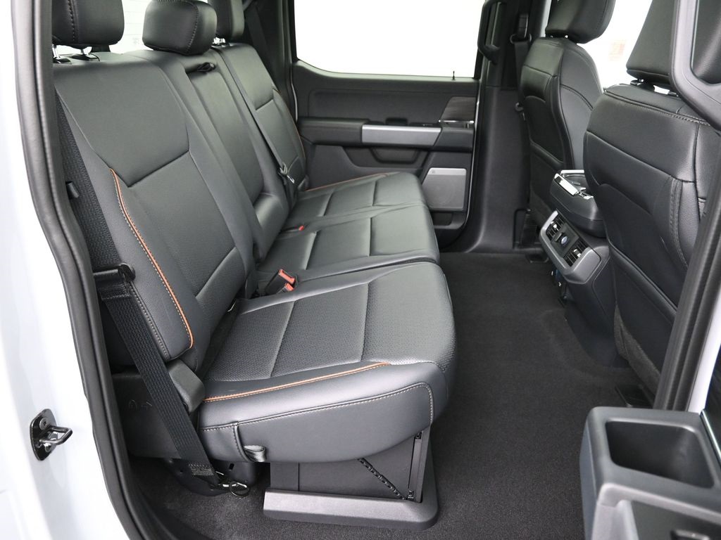 2025 Ford F-150 Lariat photo 27