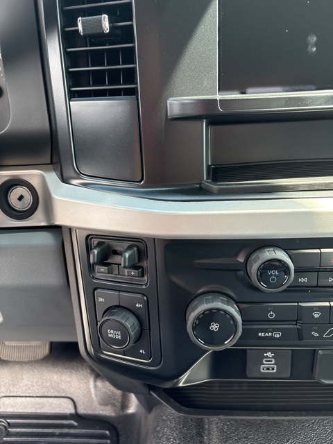 2026 Ford F-350 XL photo 23