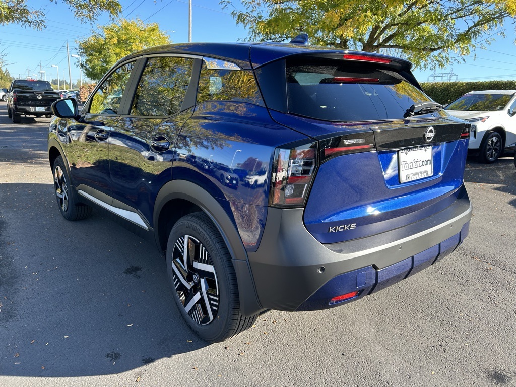 2025 Nissan Kicks SV photo 7