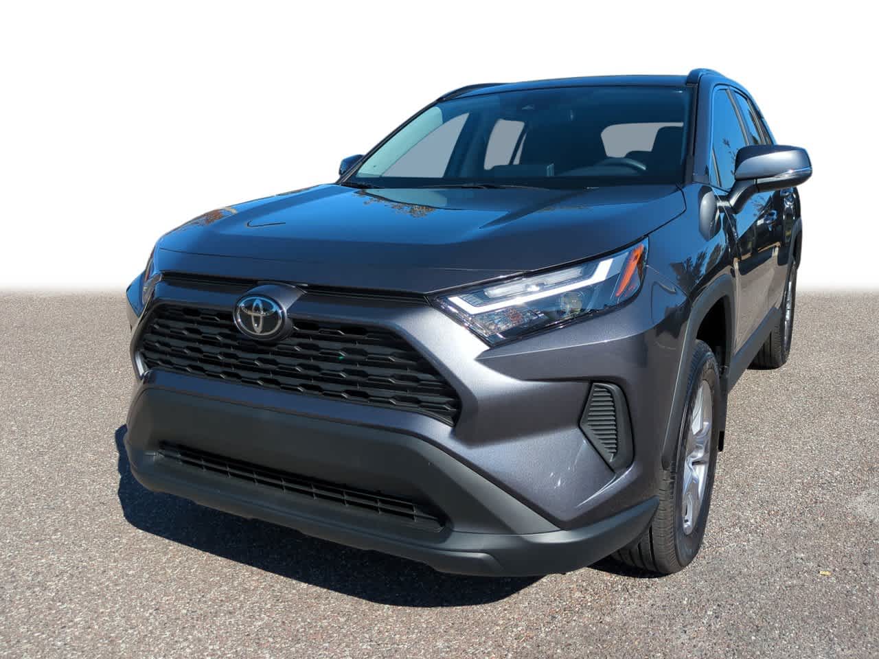 2025 Toyota RAV4 XLE's photo