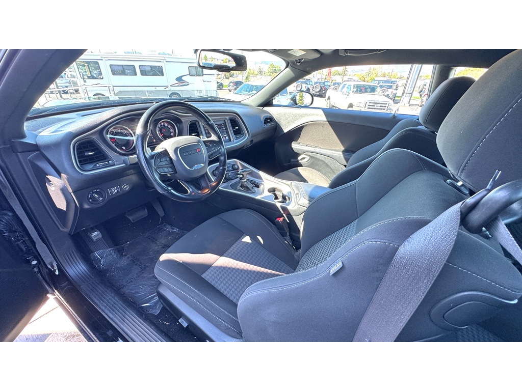2022 Dodge Challenger GT photo 9