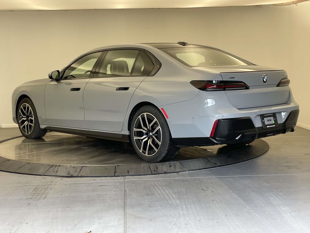 2026 Bmw 740i xDrive photo 3