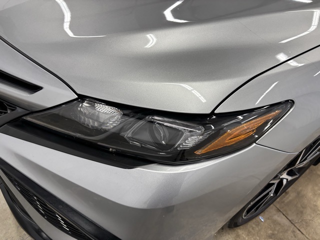 2024 Toyota Camry Hybrid SE photo 8