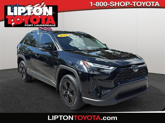 2024 Toyota RAV4 XLE's photo