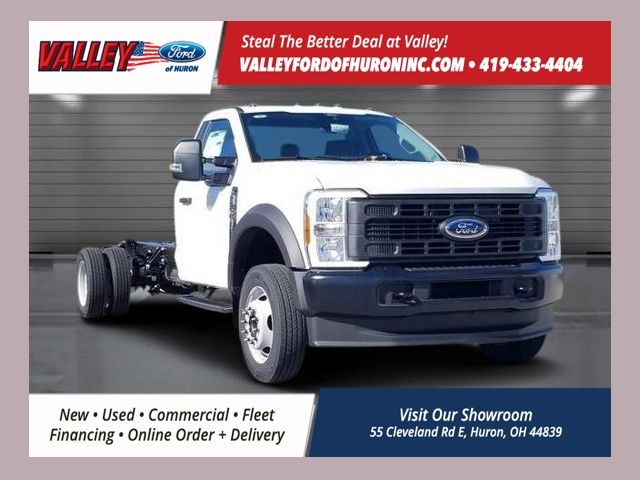 2026 Ford F-550 Super Duty Chassis Cab XL's photo
