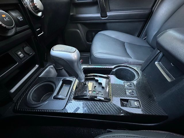 2019 Toyota 4Runner TRD Off-Road Premium photo 25