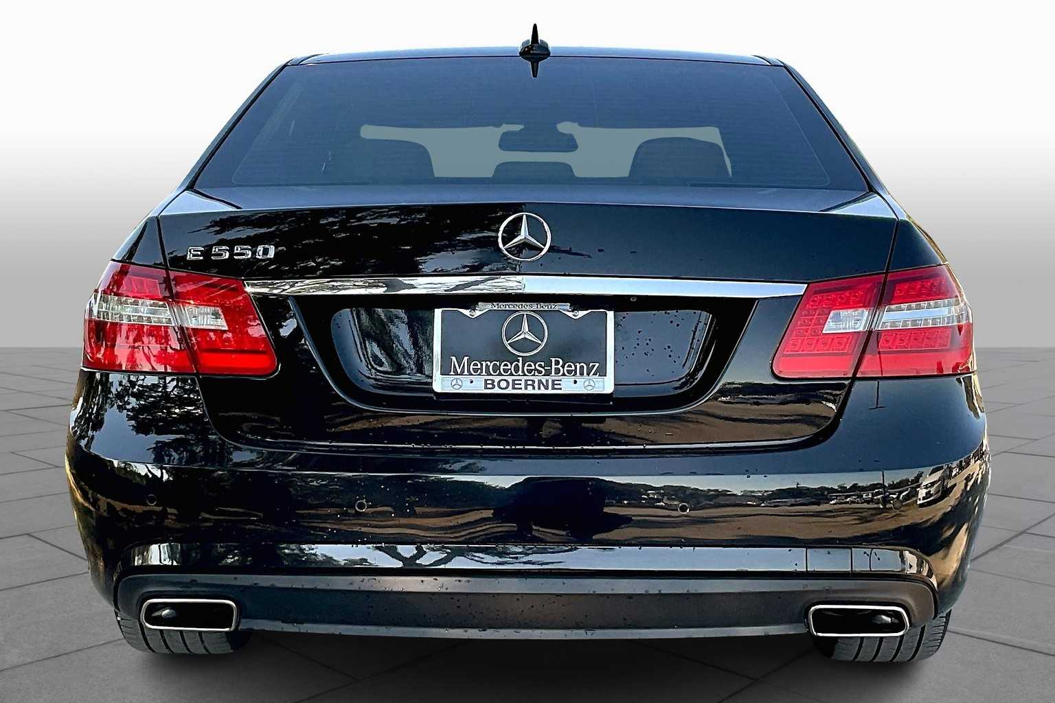 2011 Mercedes Benz E 550 Sport photo 4