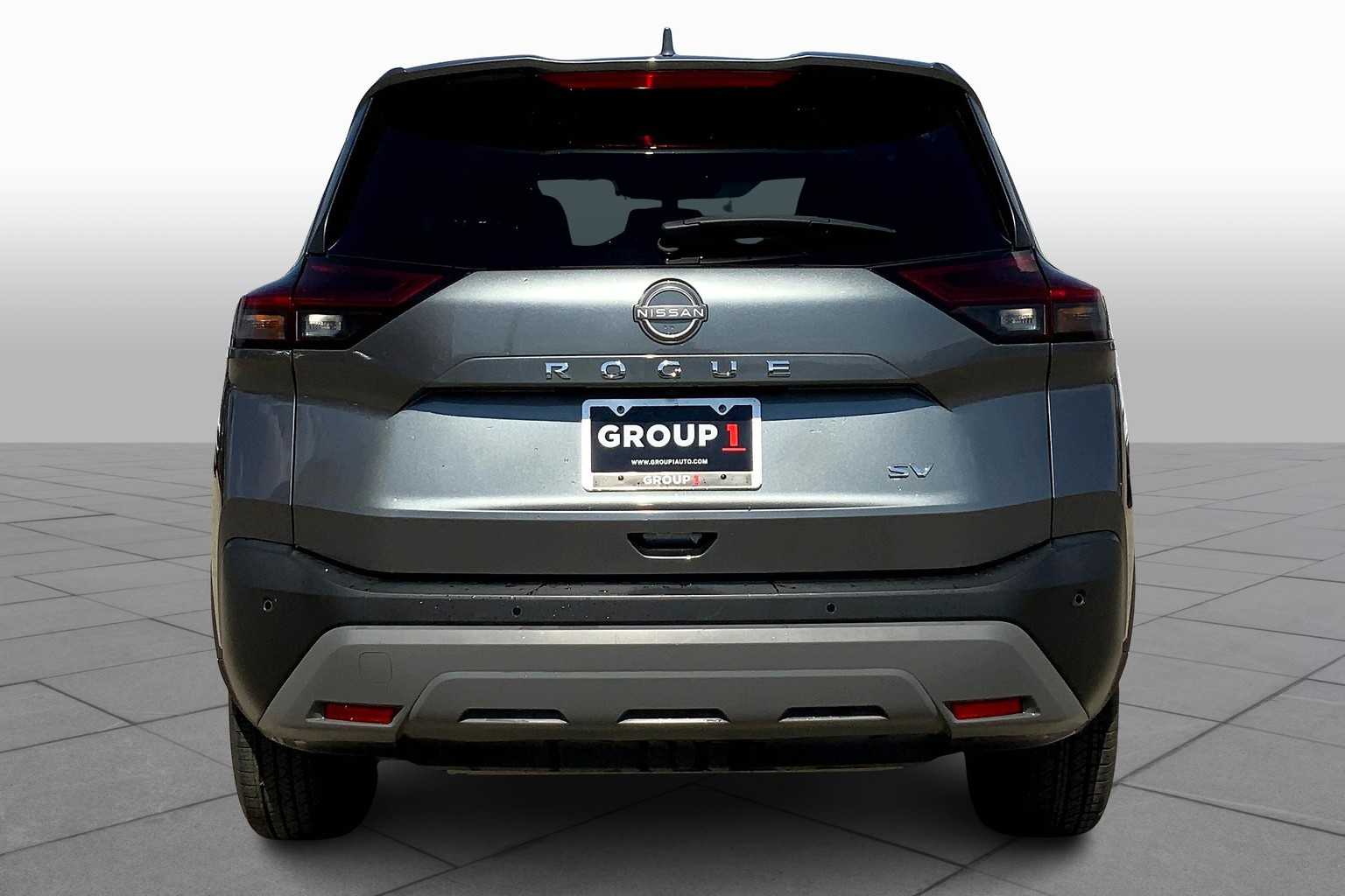 2023 Nissan Rogue SV photo 2