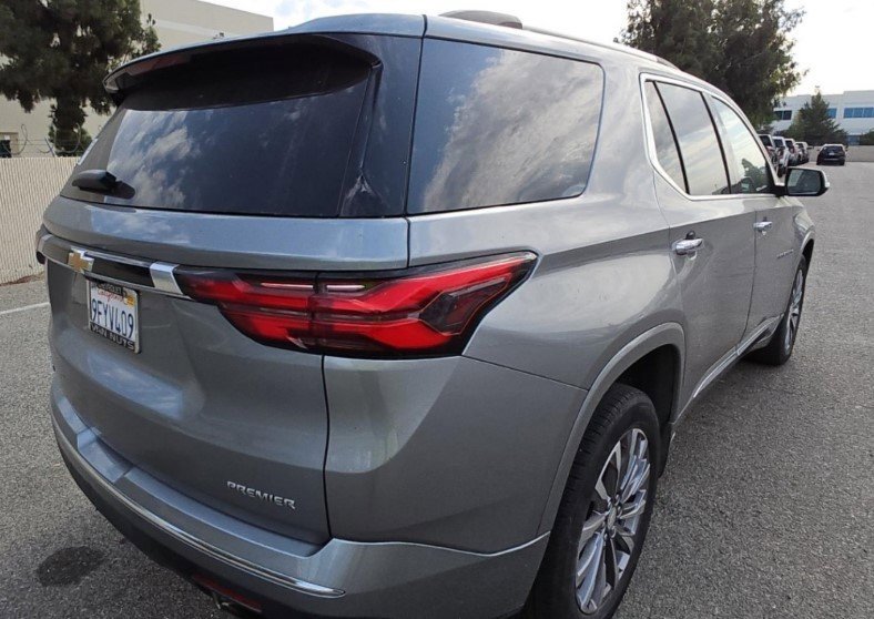 2023 Chevrolet Traverse Premier photo 3