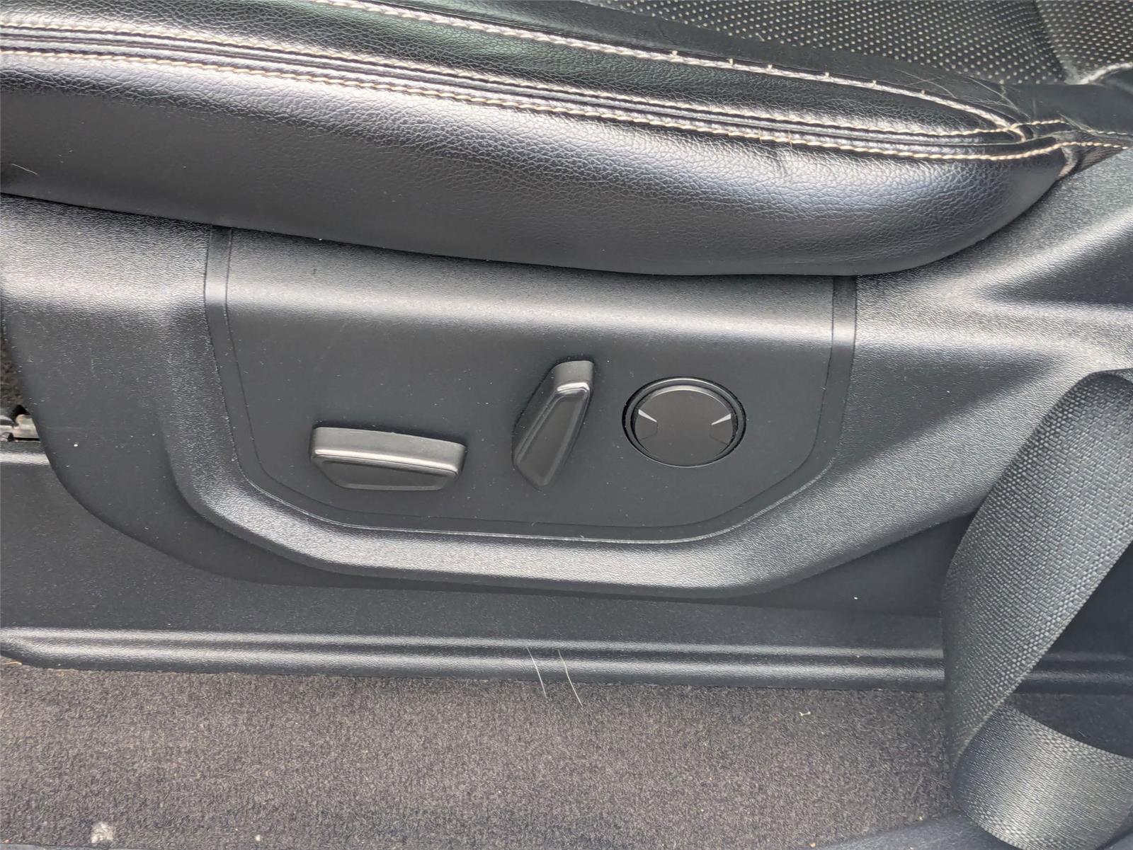 2019 Ford F-150 Lariat photo 14