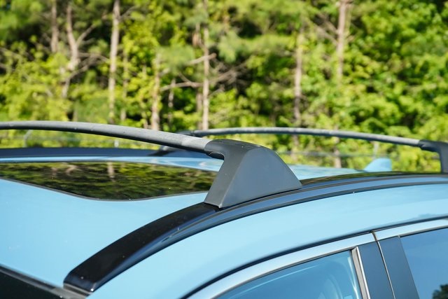 2024 Toyota RAV4 Hybrid SE photo 2