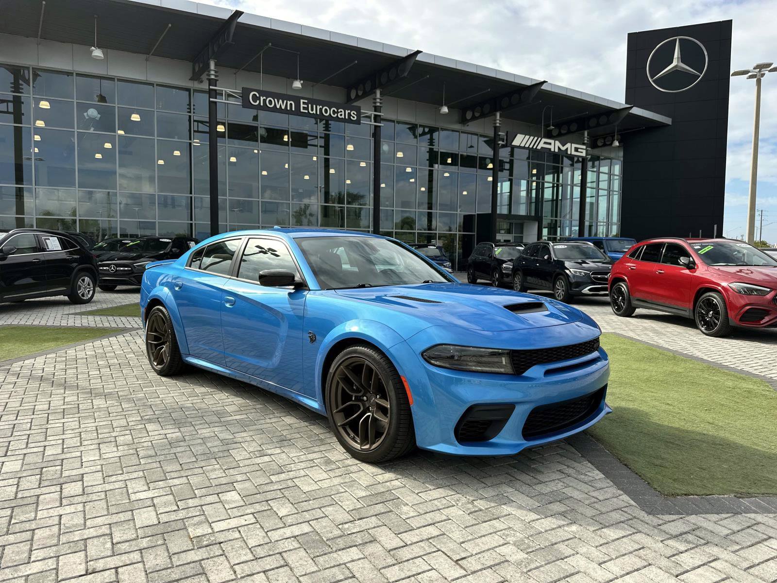 2023 Dodge Charger SRT8 Hellcat Widebody photo 2