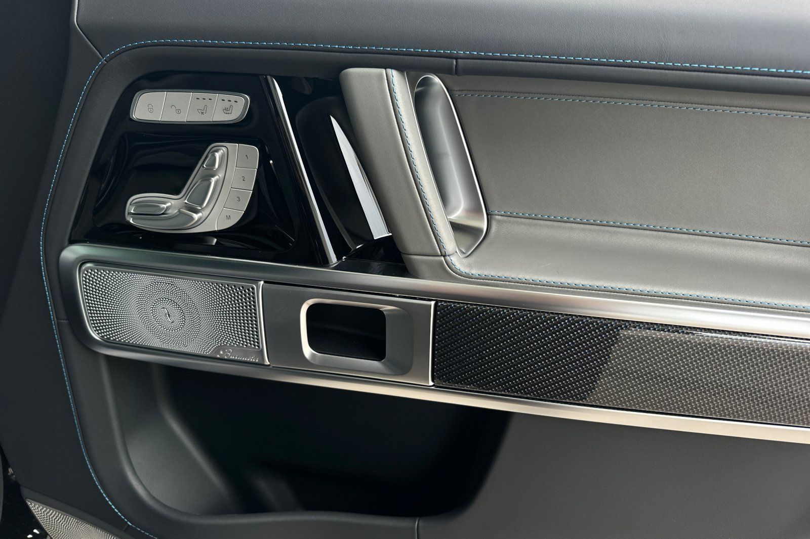 2025 Mercedes Benz G photo 30
