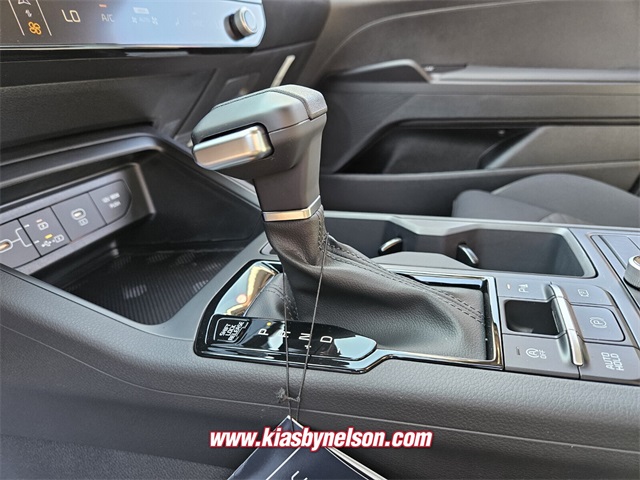 2025 Kia K5 LXS photo 10