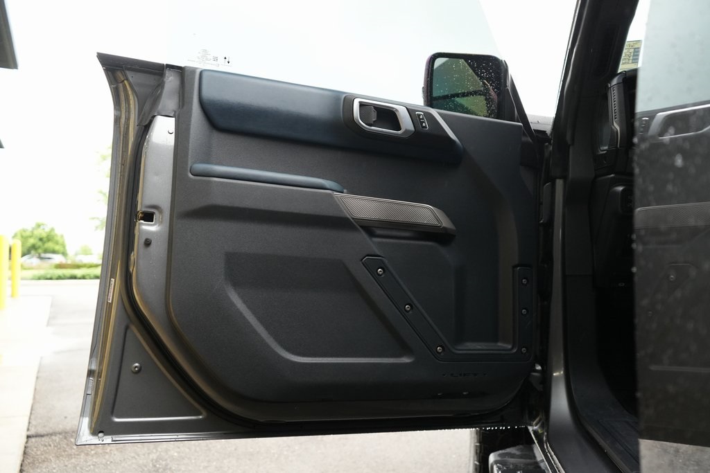2021 Ford Bronco Outer Banks photo 30