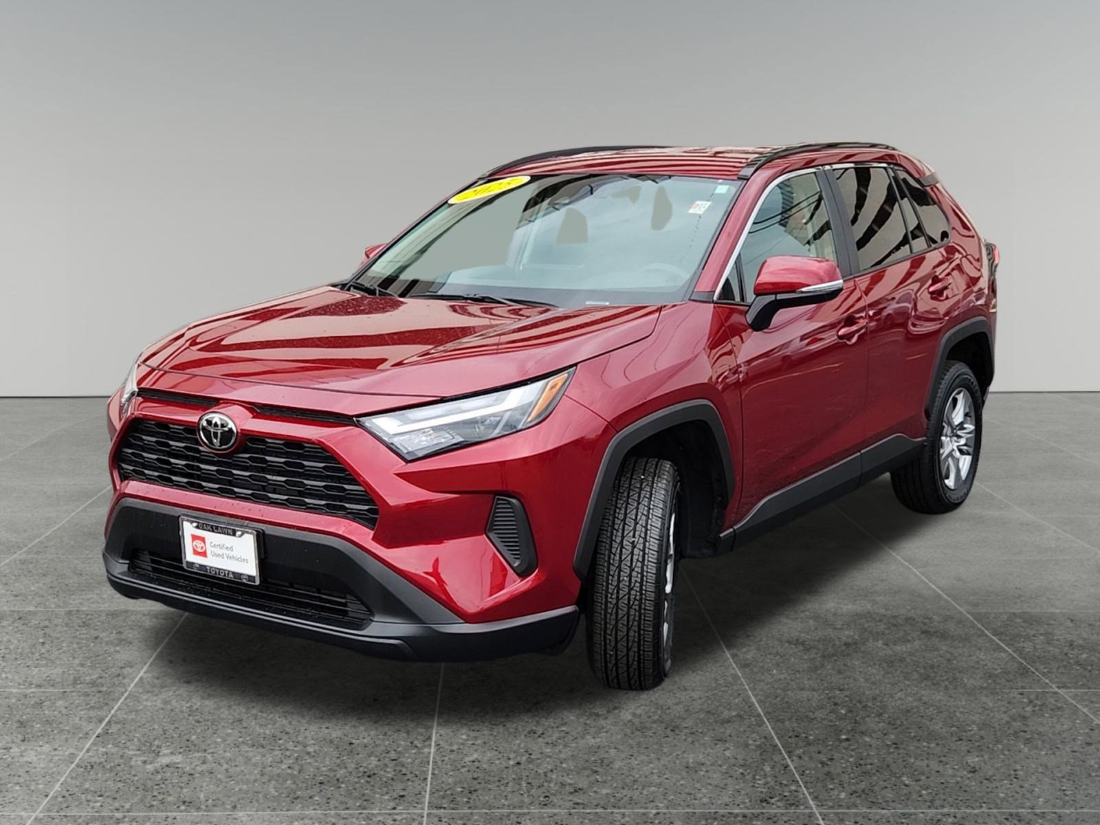 2025 Toyota RAV4 XLE photo 2