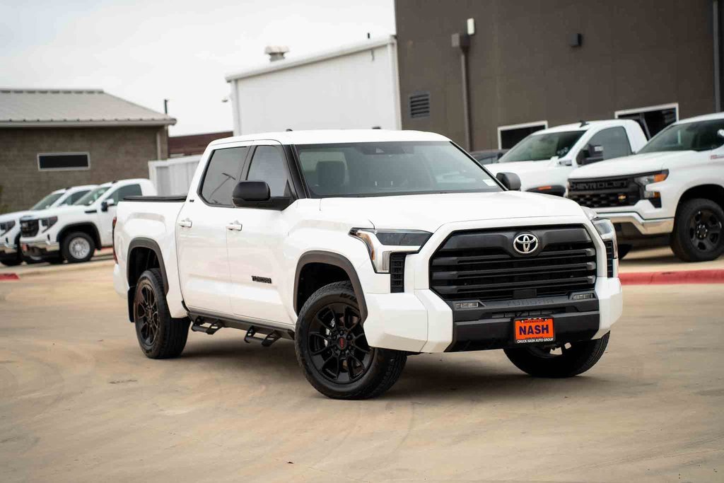 2025 Toyota Tundra SR5's photo