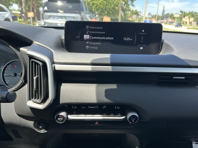 2025 Mazda CX-50 2.5 Select photo 17