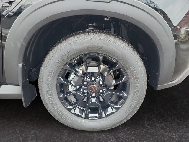 2025 Nissan Armada photo 26