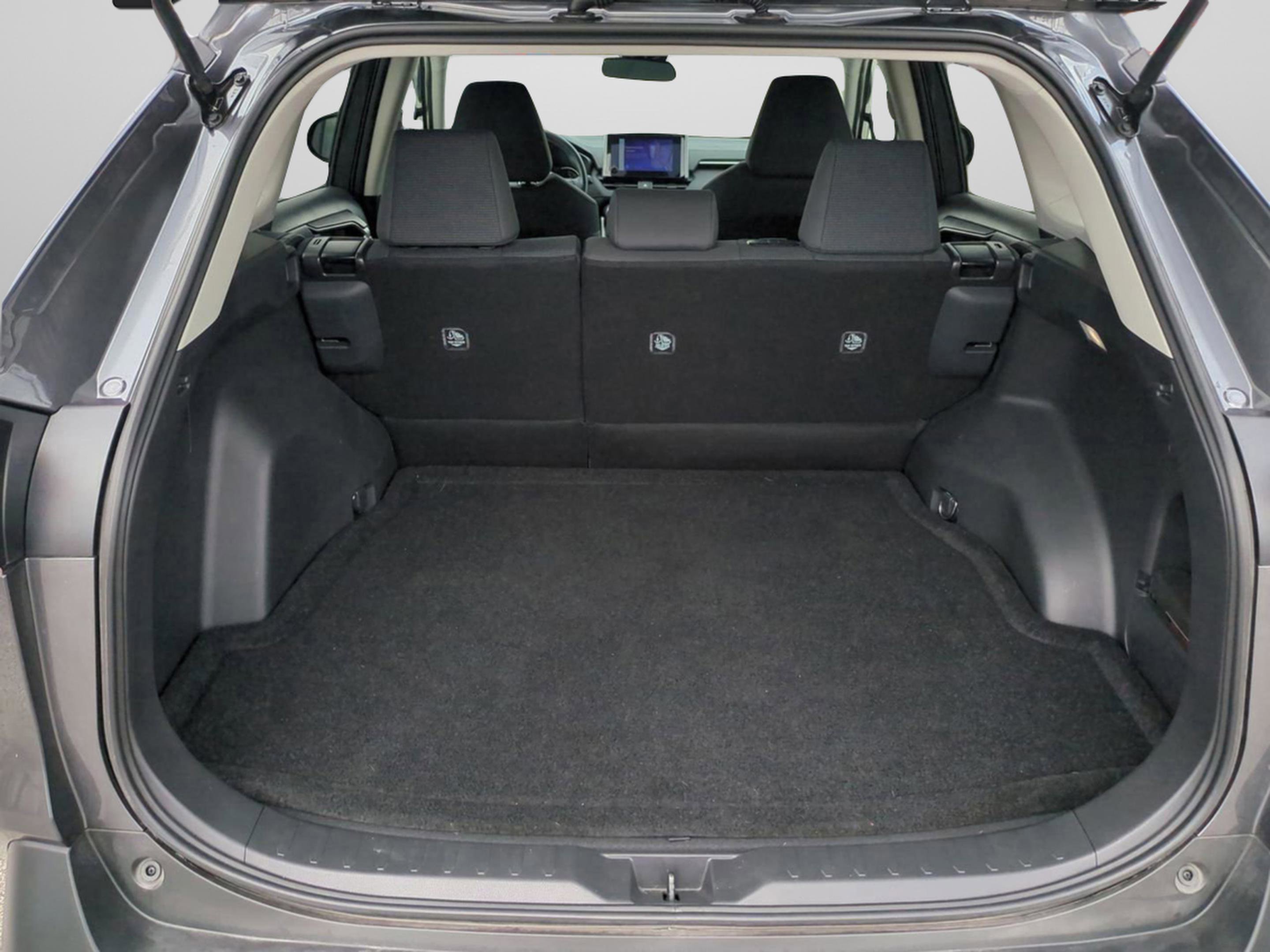2024 Toyota RAV4 LE photo 27